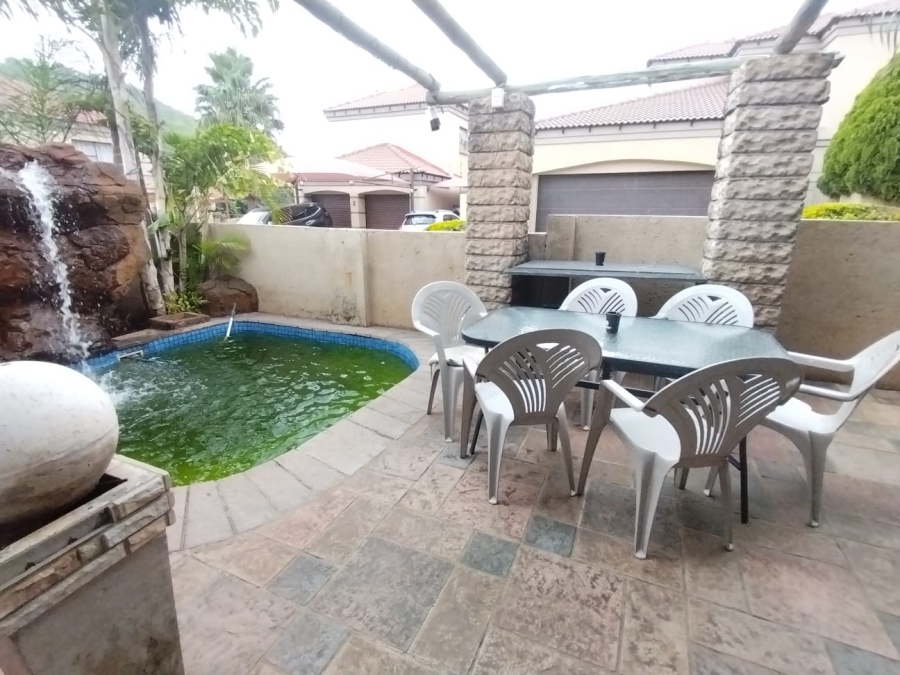 3 Bedroom Property for Sale in Safari Gardens North West